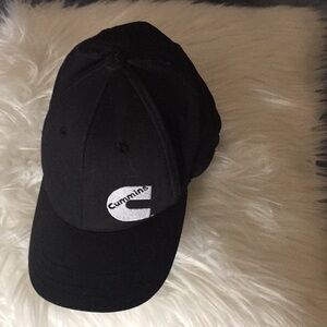Cummins  Black Cap NWOT